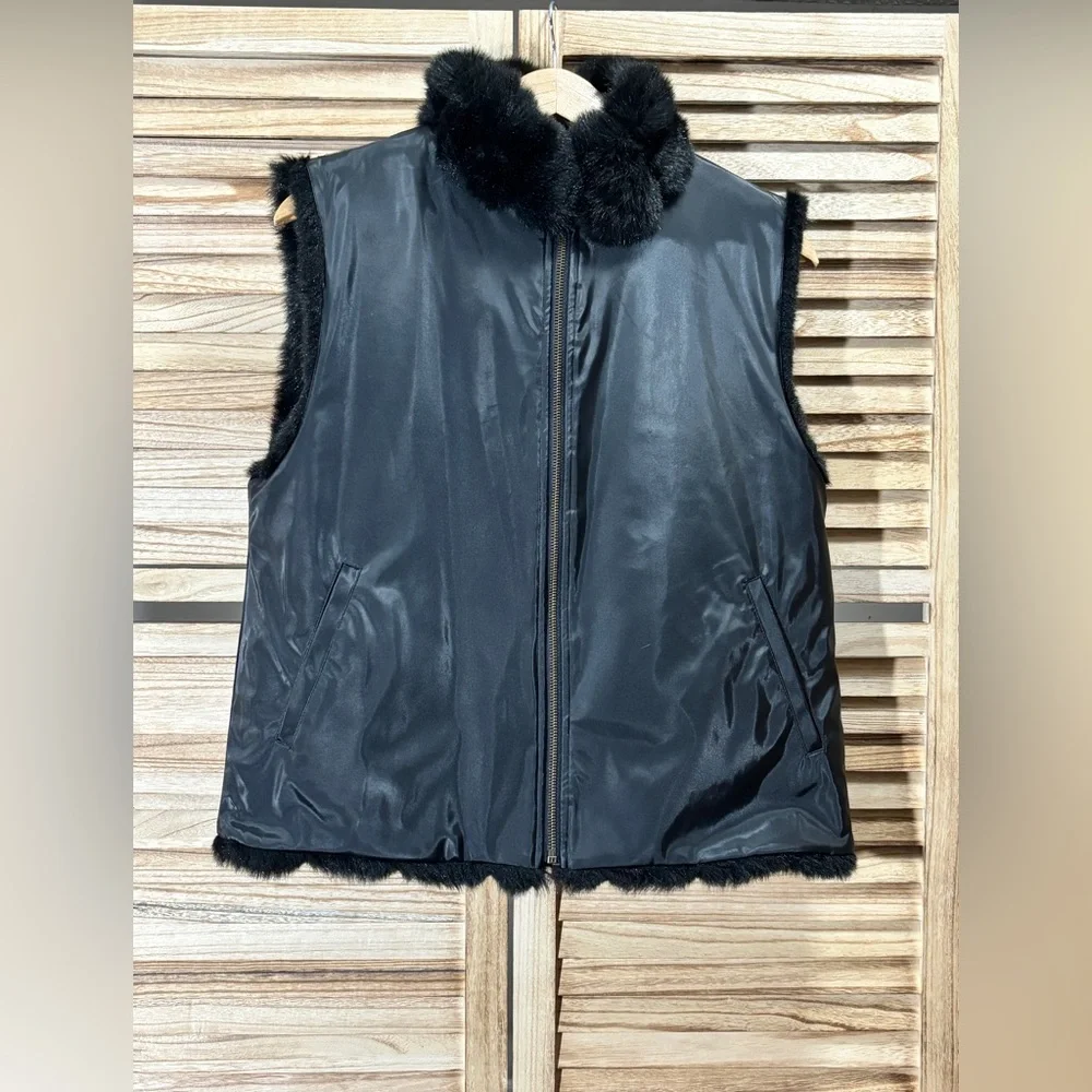 Coaco Black Reversible Faux Fur Vest Women’s M Apres Ski EUC